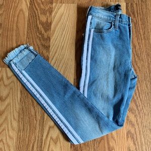 Trendy AKIRA Jeans